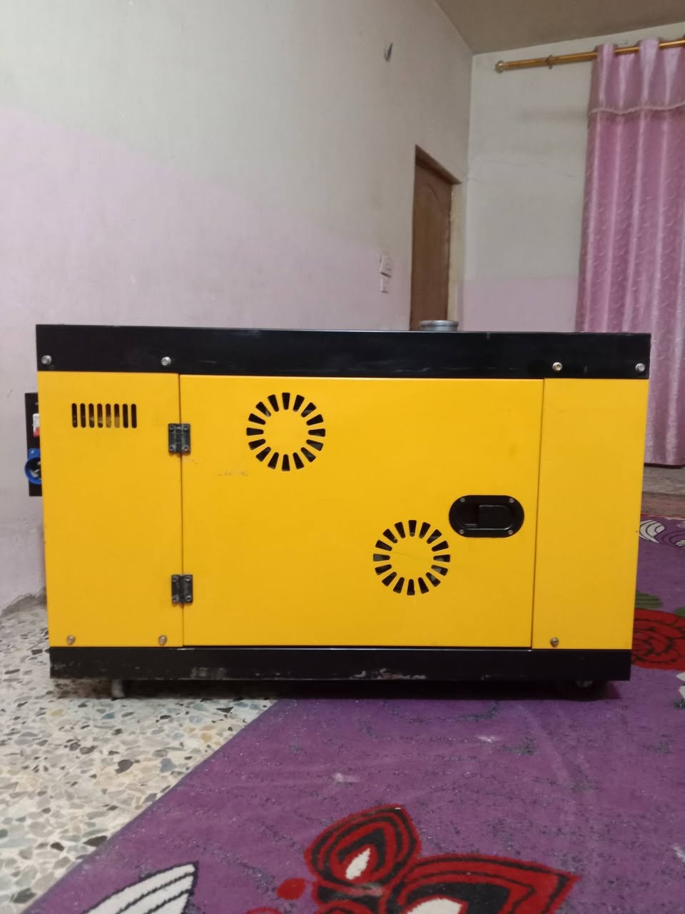 كابوته اكس 8 كيفي 32 امبير نضام اي تي اس تشغيل ذاتي واطفاء ذاتي ابلاديه مثل ما موضح بل عداد وقت التشغيل 1160 ساعه حجم المحرك 192 F السعره 14 حصان راس التوليد دبدوب نحاص مرواحات 2  السعر مليون وربع
المكان بغداد قريه الانتصار مجاور الراشديه
***********
***********
