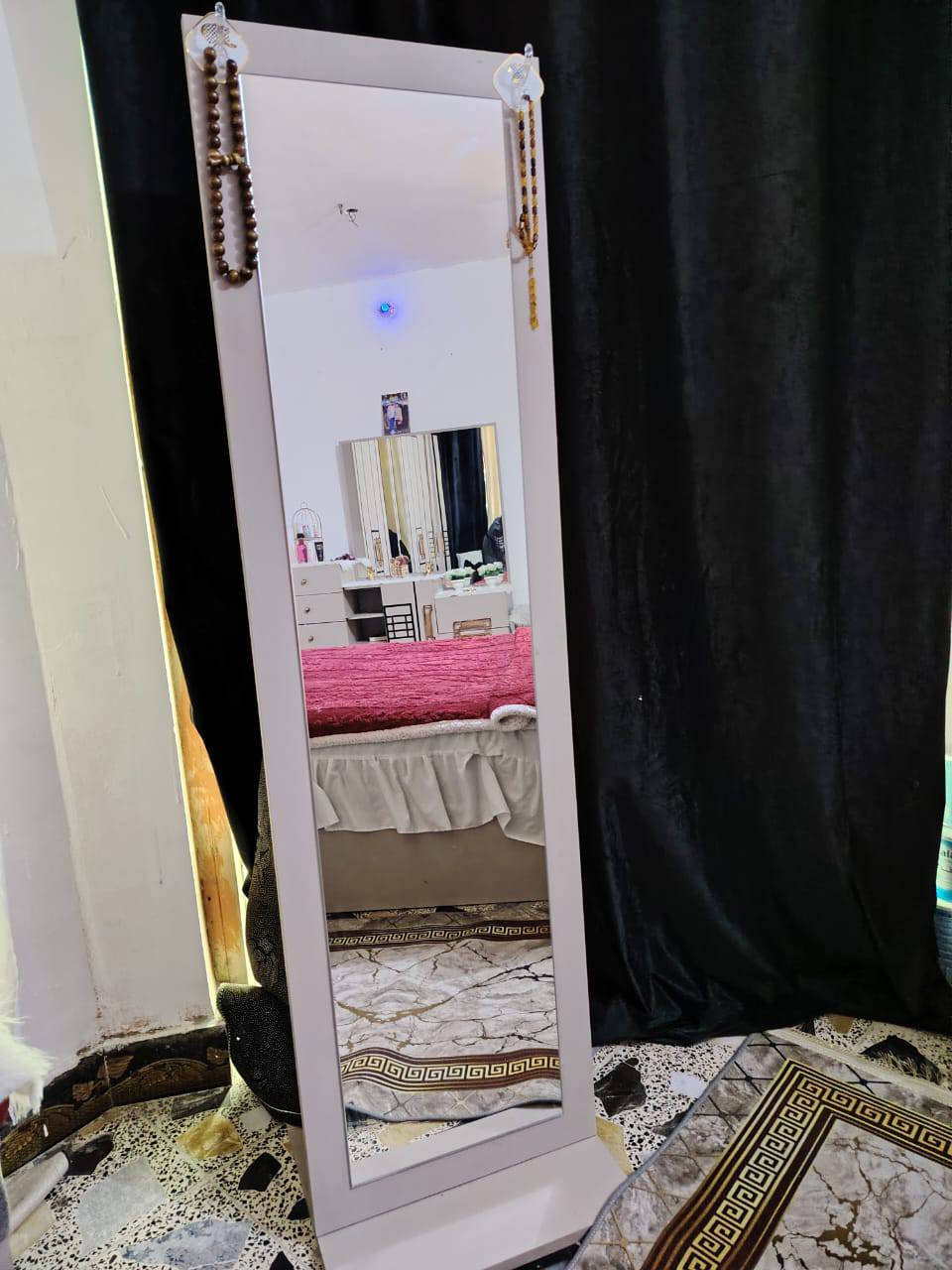 غرفه تركي نظيفه مستعمله 4 أشهر فقط للتواصل ***********
