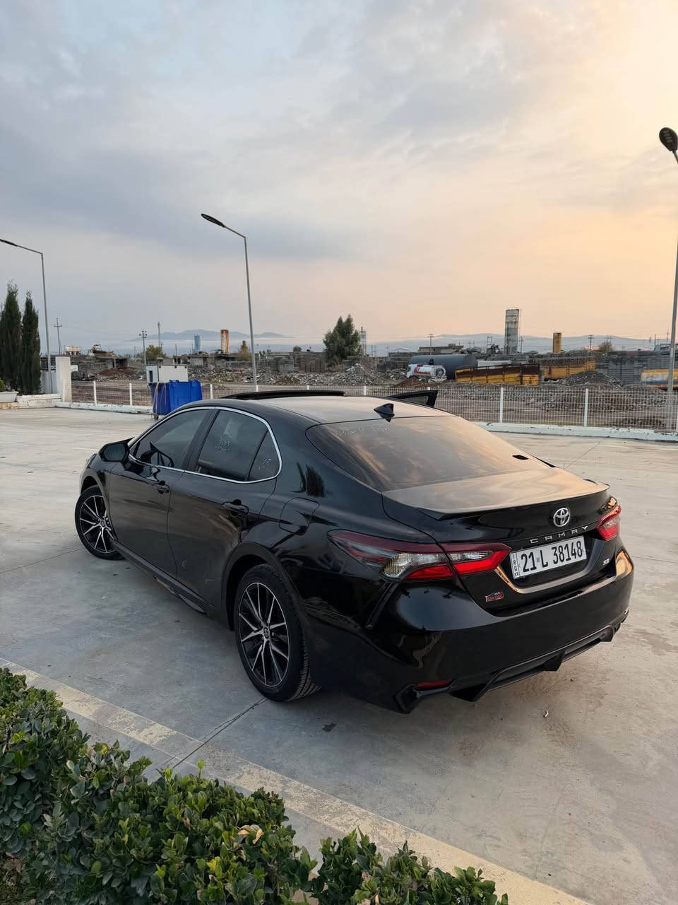 تۆتۆتا کامری ٢٠٢١  se plus 
سەیارەکە بەس بۆنیتی بۆیاخە بەبێ ناو 
بەسمە و سڵایتە شەخالە ڕادارە 
گێڕ تۆماتیک عادی لەیت لید و زینۆنی بیلادیە
سەیارەکە نمونەیە لە جوانی 70 mill رۆیشتوە 
ڕەقەم و سەنەوی نوێیە بەناوی خۆمانەوەیە 
سەیارەکە زۆۆر توندو تۆڵە بێ مەسرەفە
نرخ . 202 گەڵا کەمێک مامەڵە
شوێن. ڕانیە
ژ.م *********** رانية, السليمانية
