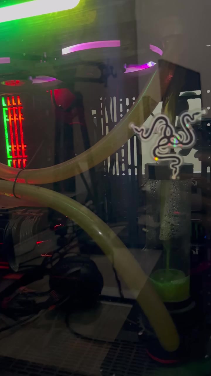 للبيع
1080ti
المعالج i9900k
تبريد مائي اوبن لوب
الرامات 32 ddr4
M.2 500g
Ssd 1T
للبيع السعر 900 الف


**إذا كنت صاحب هذا الإعلان وتريد حذفه لأي سبب، رجاءا أرسل رسالة إلى الدعم الفني**