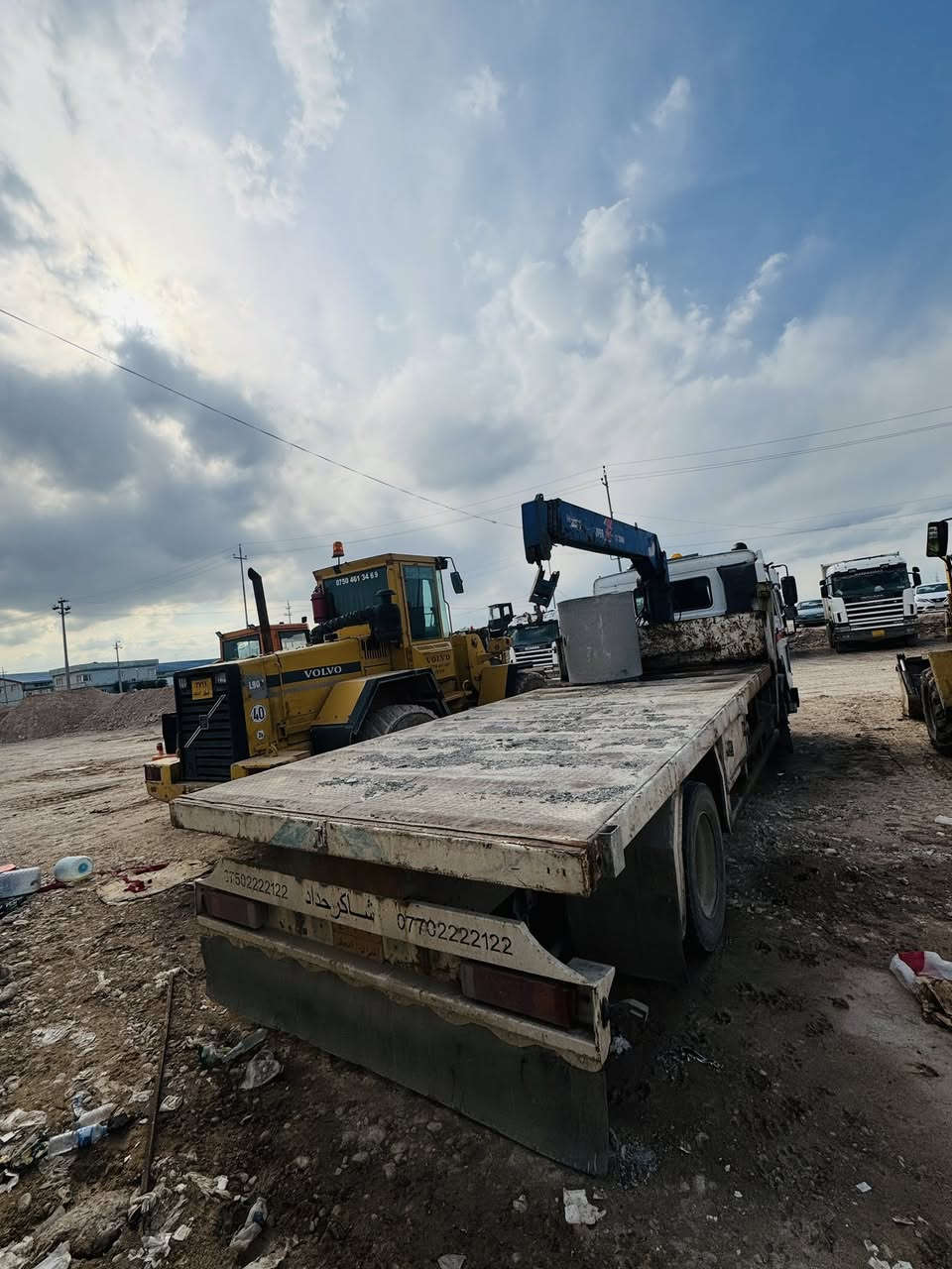 کرێن ٣تەن٣سلایت مۆدیل ١٩٩٦گیر مەکینە ئکسل بە شارت زۆر خاوێنە ٦تایە نوێ /رەقەم موبایل/***********
