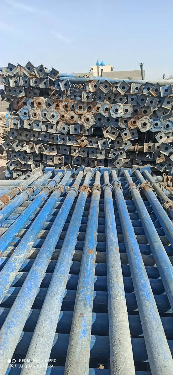 للبيع جكات حاظن نظيفات مثل ما موظح بلصور 
طول ٥ متر + ٤ متر 
***********
