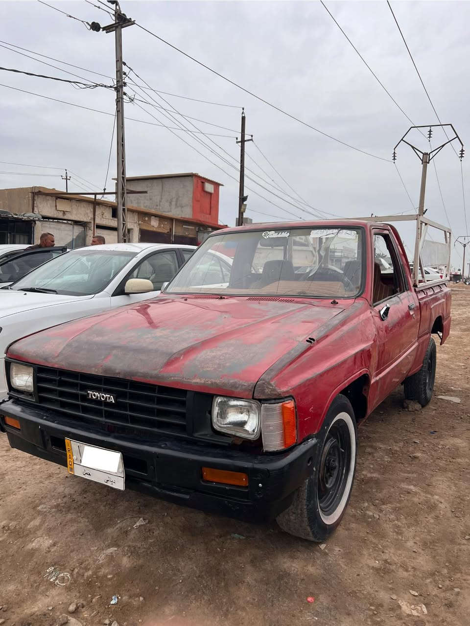 سلام عليكم تيوتا هايلوكس بيكم 1985
للتواصل *********** سـامـي الشمري
السيارة جاهزة كاملة مكملة          بلادية بدون صبغ و لامعجون 
گشرهة نضيف 
مكينة مجفتة قبل اسبوع بعدهة عل سحگ
گير اكسل نضاف
ضفيرة جديدة. كهربائيات كلهة شغالة 
سكن لايت عالي ناصي اشارة دبل اشارة
دوشمة درجة اولة
رقم ديالى الاماني مشروع وطني ثاني يوم تحول
ملاحظة:- السيارة مو مضمومة بل جام خانة ترة عمرهة 40 سنة
السعر :- عارضهة ب { 37 } و بيهة مجال 
(رمش علي وبيك خير و دلل تشلع عيوني)
