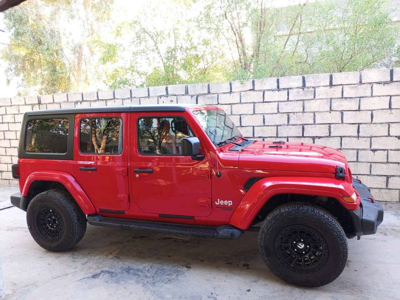 جيب رنكلر موديل ٢٠١٨ حادث جاملغ خلفي فقط ماشيه ٧٠ مكينه ٤ توين تيربو مكاني بغداد سبع قصور ***********
السعر ٢٢٠
