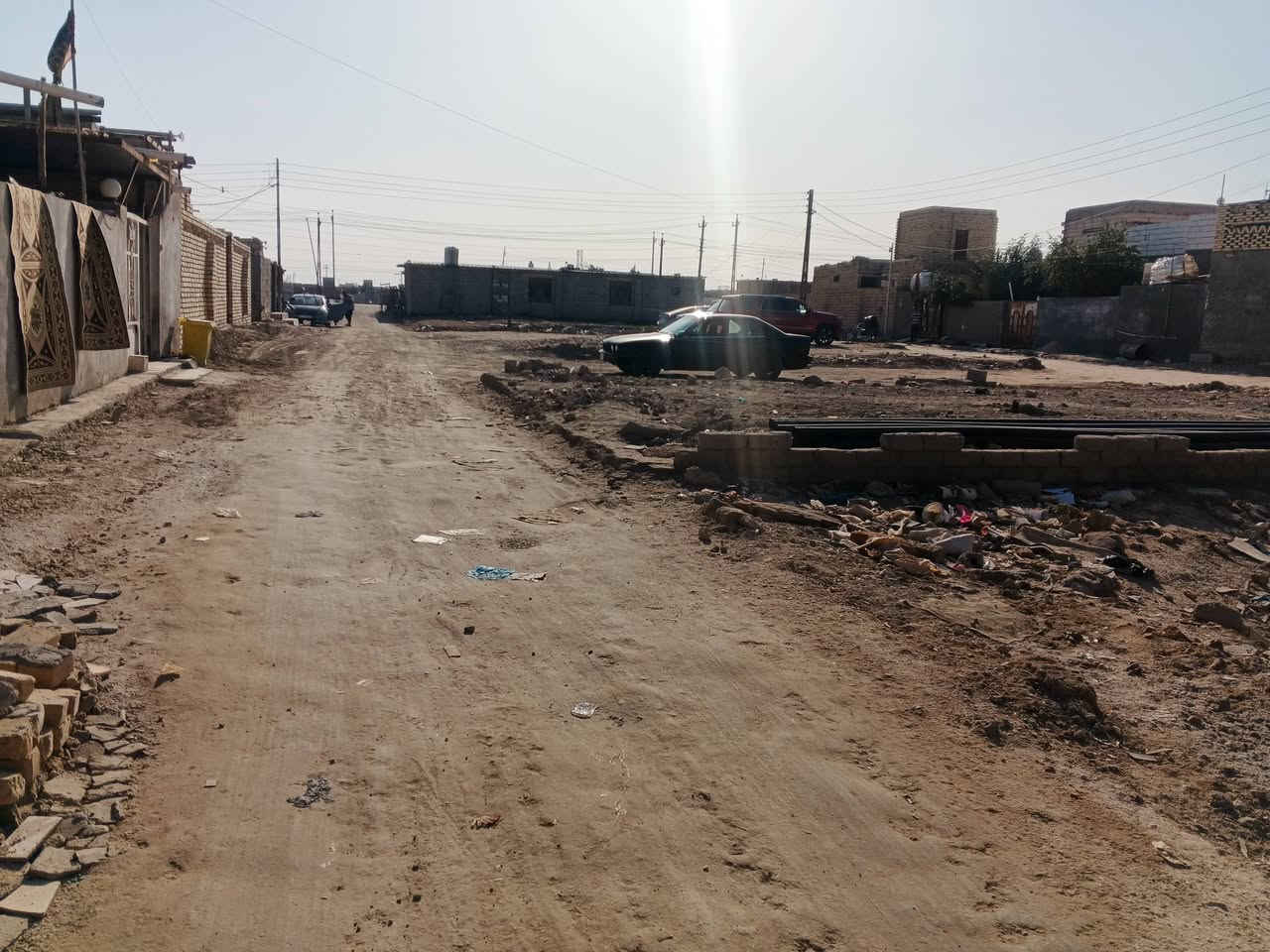 قطعه زراعي للبيع مساحه 220  حالين بيه صالون تجميل مئجر الموقع حي الخضر طريق سوق الشيوخ فضليه بدايه لفضليه مقابل طاقه كهرباء منطقه كامله مجاري وكهرباء وبيوت حديثه سعر 14 وبي مجال ***********
