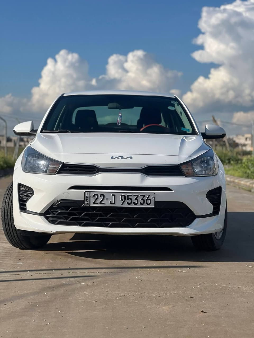 السلام عليكم
كيا ريو 2022 وارد امريكي للبيع فقط
مواصفاتها 
📍شاشة 
📍كامرة 
📍تحكمات ستيرن جهتين 
📍مثبت سرعة 
📍ضايفيلها بصمة و تشغيل عن بعد و دخول ذكي 
📍وضع Sport 
📍مانع انزلاق 
طخم تايرات جديد 
سنوية بأسم الشرعي تحويل ثاني يوم 
حادثها بابين صبغ بدون ايرباك جميع الايرباكات سليمة 
سيارة جديدة و ما مامتعوبة مال بيت 
ماشية 30 الف 
السعر 140 وبيها مجال مكانها الموصل
الاستفسار 
***********
