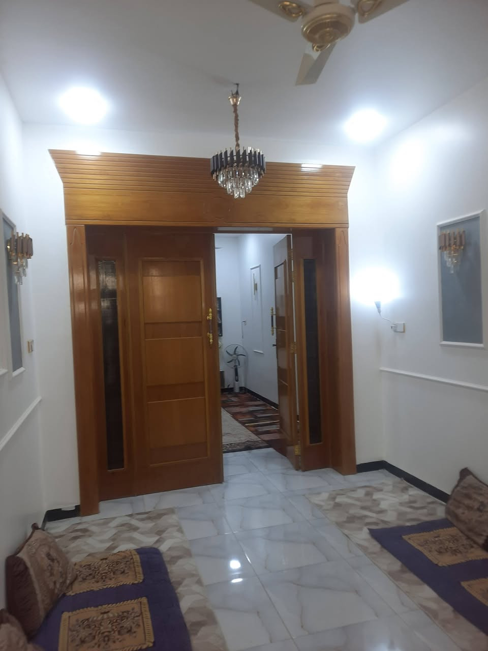 السلام عليكم بيت البيع المساحه ١٢٠متر  طابقين في حي شاوي نزلت العيد قرب سيد
ابراهيم (***********
