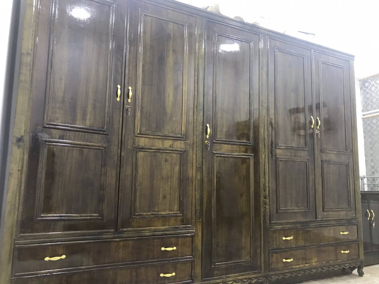 السلام عليكم
كنتور 5 ابواب طابقين نجارة درجة شغل ممتاز 
لون دا يختلف بسبب التصوير لونة ب الحقيقة احلى 
كربلاء العطيشي


**إذا كنت صاحب هذا الإعلان وتريد حذفه لأي سبب، رجاءا أرسل رسالة إلى الدعم الفني**