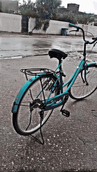 السلام عليكم بايسكل للبيع سعر خاص التصال عل ***********
