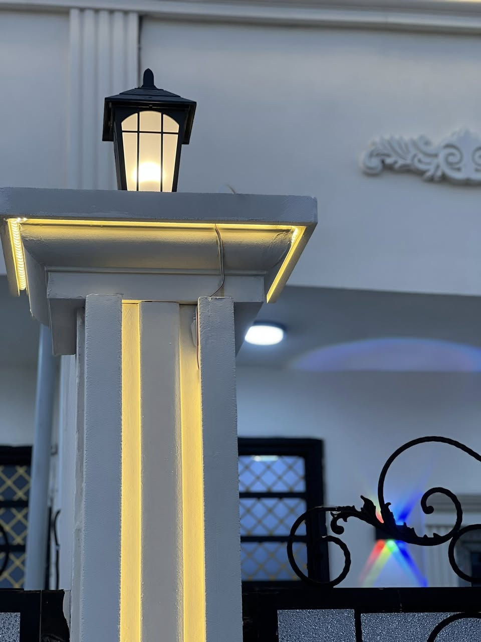 سعر ٤١ مليون وبي مجال موقع حي بدر خلف مول حسين
دار للبيع  ١٠٠ متر واجهه ٥نزال ٢٠ 
استقبال غرفه نوم هول مطبخ 
صحيات خارجي داخلي ابواب 
تركيه واجهيه لمنيوم شبابيك سلايت
فلين واجهيه قريب الشارع مطار 
نظام تبريد مركزي محجرات كامله 
سقوف ثانوي اي ستفسار اتصال***********
