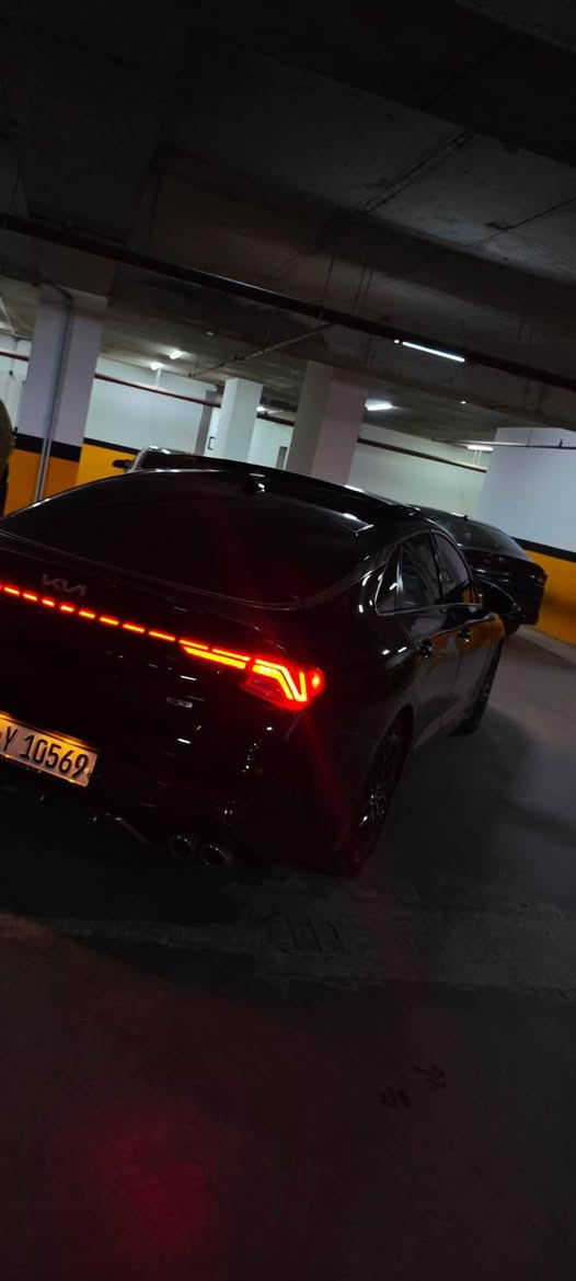 كي فايف Gt
2500تيربو صاروخ 
2024 فول اعلى فئة 5 كاميره داخل جوزي كشن حار بارد الخ…
ماشيه 40 الف
بيها جاملغ خلفي وباب مبدل بلاديً بجم كبس
 بدون نواقص 
217 وبيها مجال قليل
مكانها اربيل 
*********** أربيل, العراق
