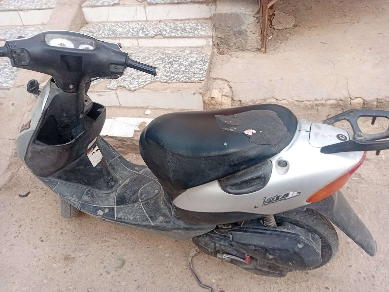 سازوكي للبيع مامفتوحة سعرة ٣٠٠ وبية مجال


**إذا كنت صاحب هذا الإعلان وتريد حذفه لأي سبب، رجاءا أرسل رسالة إلى الدعم الفني**