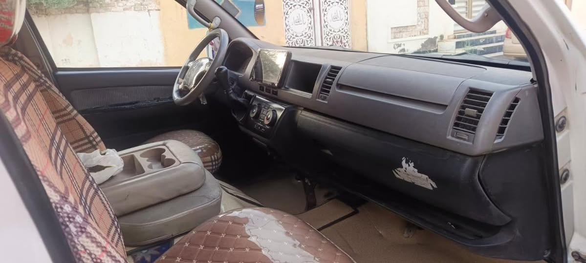 ٢٠١٢ للبيع 
منظومة غاز 
تبريد
بدون صبغ
تحويل بالاسم
رقم كربلاء
مكانها كوت
جاهزة من كل النواحي و١٨ راكب
‏***********
