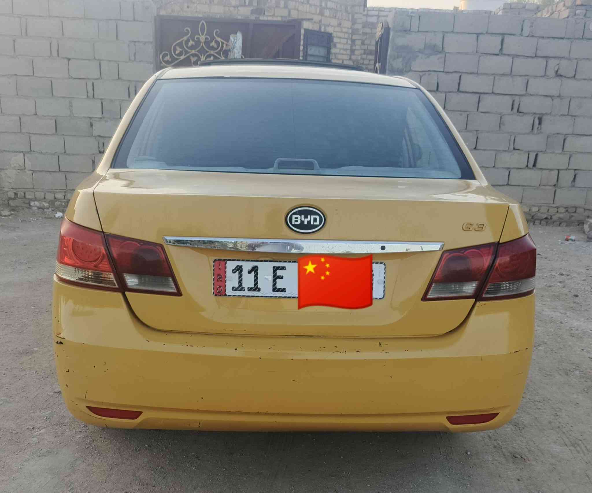السلام عليكم .. BYD.. G 3.. موديل 13 بيها تبديل بنيد وتصليح بالجاملغ الكدام بسيط والوره هم بسيط ماعابر ماعابرات ابد ابد مصبوغه جماليه مكينة هونده جديده وكير ع شرط تبريد شغال كهربائيات كلها شغاله حداديه تايرات جاهزة من كلشي ومواصفاته معروفه .. رقم بغداد دولي جديد سنويه جديدة الهزة مالتها ماساقطه تحويل ثاني يوم مصفره هيئه وغرامات كلشي موضح بالمنشور الشراي يخابر ويدلل مو شراي اعبر المنشور #بيع_فقط  لان عندي ظرف ورايد ابيعه #سعرها 45 وبيها مجال مكانها #الديوانية_قضاء_الحمزة_الشرقي ..للاتصال ,***********
