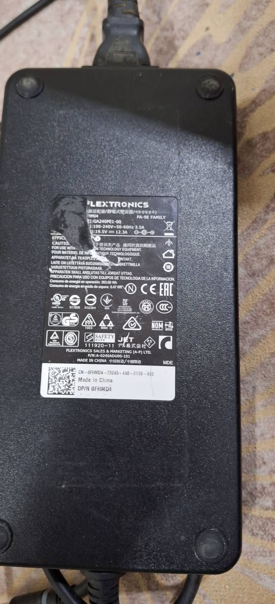 الملكـــة Dell Precision m6800 😍 للبيع 
المواصفات 
Intel Core i7-4700MQ 6MB Cache 
RAM :16GB DDR3
ssd 256GB SAMSUNG 850 PRO , HDD 320GB samsung
GPU : Nvidia Quadro k3100m
17.3Inch
فقط بطارية تعبانة تنطيك نصف ساعة او ساعة احيانا لكن مالتها الاصلية 97wh وتتصلح


**إذا كنت صاحب هذا الإعلان وتريد حذفه لأي سبب، رجاءا أرسل رسالة إلى الدعم الفني**