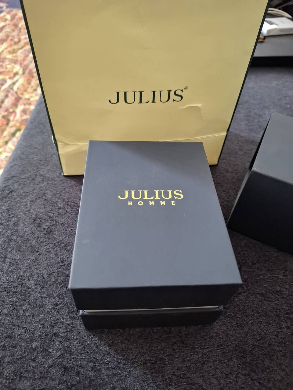 للمراوس او بيع و اذا احد عرف ابيعها اله ×٢
ساعة جوليوس ماركة كورية
المكينة: كوارتز ياباني لضمان دقة عالية
السير جلد و ربر جودة عالية 
منفذ شهري  واسبوعي و يومي 
السعر المطلوب ٧٥ الف دينار عراقي توصيل متوفر


**إذا كنت صاحب هذا الإعلان وتريد حذفه لأي سبب، رجاءا أرسل رسالة إلى الدعم الفني**