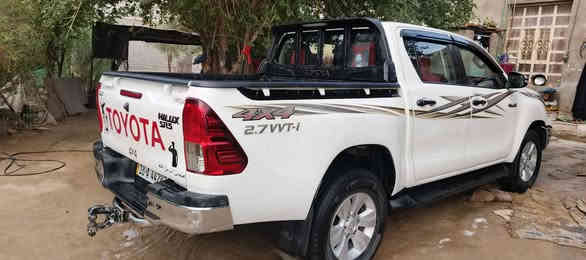 عليكم تيوتا هايلوكس 2017  كويتي مكفول كفالة عامة من كلشي رقم بابل دولي بسمي مكاني نجف الاشرف
السعر 265        ***********
