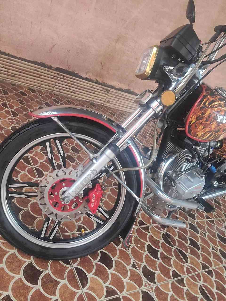 سلام عليكم دراجه ايراني للبيع موديل ٢٢ رقم وسنويه جديده داخله هزن وكامله من كلشي ما ناقصه كلشي ١٦٠٠ وبيه مجال حك جيه لسكن جويبه نساف ***********
