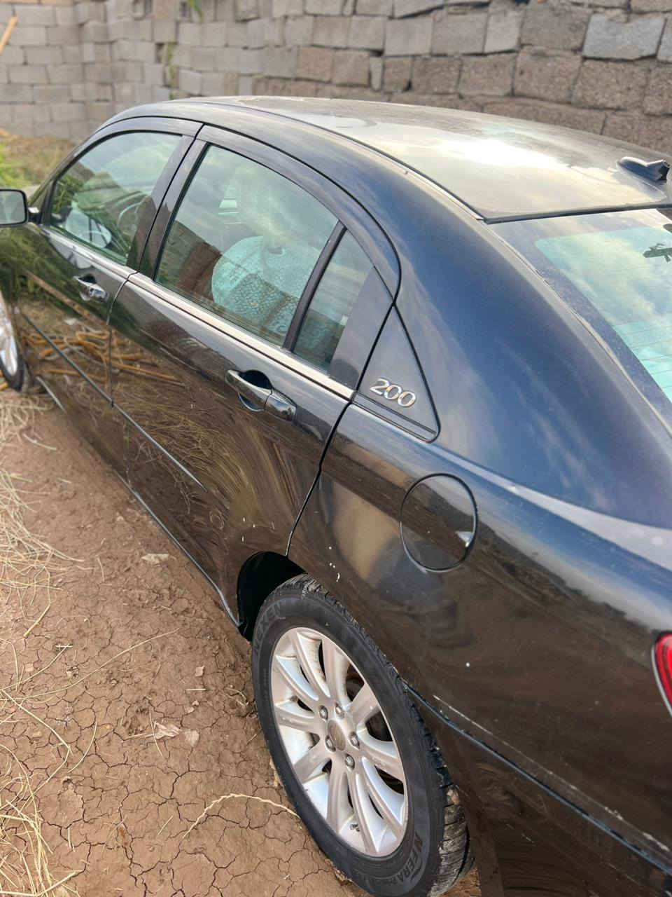 سلام عليكم للبيع سي 200 موديل 2012 مشروع وطني بسمي مكفوله كفاله عامه  تخم تاير صدر امامي خلفي جديد تحكمات اي بياس شاشهFL سياره جديده بمعنه الكلمه مكاني واسط اتصال ***********
