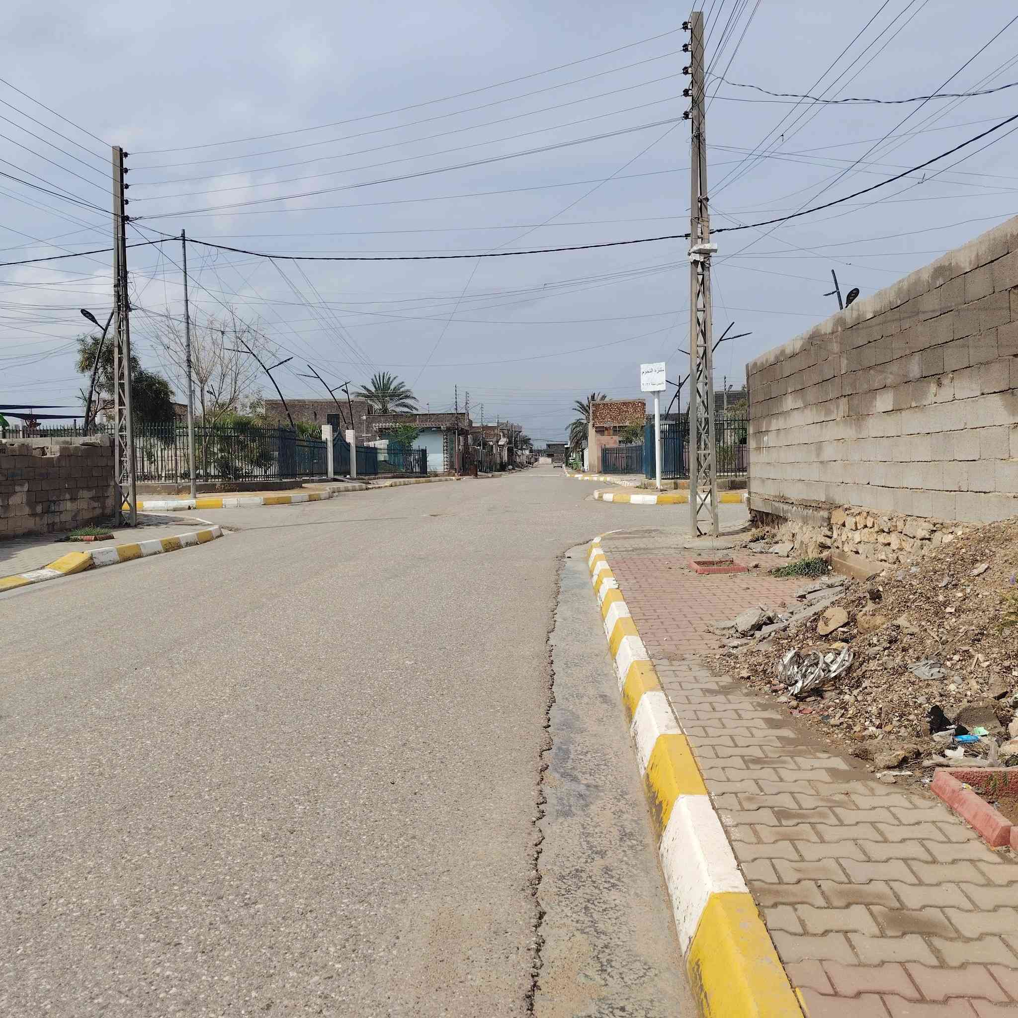 دار للبيع حي البكر
قرب مدرسة مطلع الفجر ومنتزه النجوم
مساحه ٢٠٠متر
غرفتين ومطبخ
ماشي معاملة طابو داخل حدود البلديه
السعر ٢٠مليون
للتواصل علا الرقم

***********
وتساب واتصال
