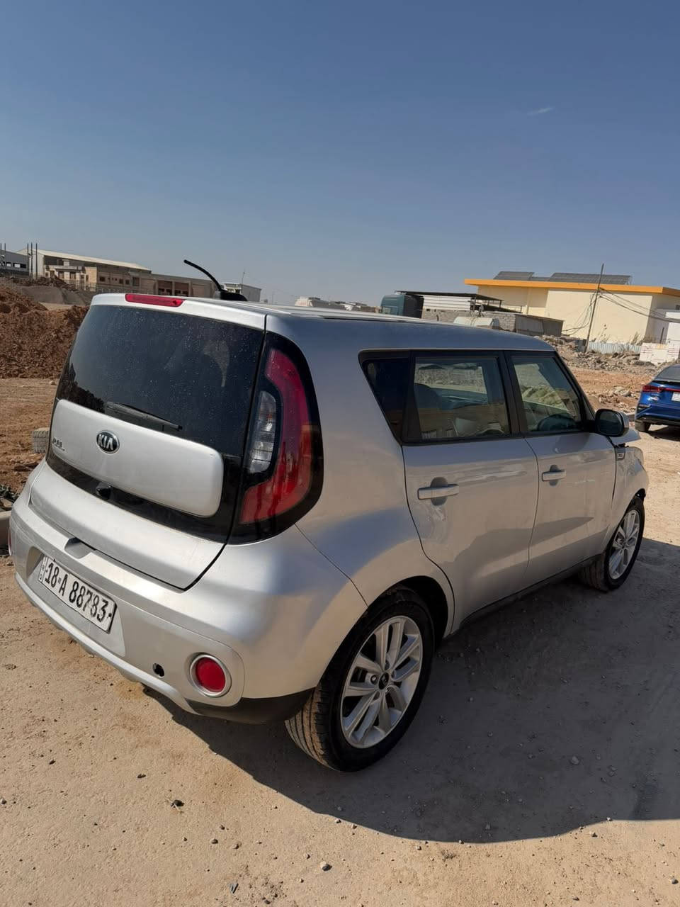 صول ٢٠١٨ وارد امريكي محرك ٢٠٠٠
شغاله مكينه كير مكفولات 
سابقاً بيه جاملغ خلفي وجاملغ امامي ليبل واحد ماشيه ٢٩جديده كلش
وهسا صار بيه حادث ونبيعه ع وضعه
رقم بابل انكليزي 
مكانه بابل شارع ٦٠
سعر ٨٢$وبيه مجال بسيط 
***********
