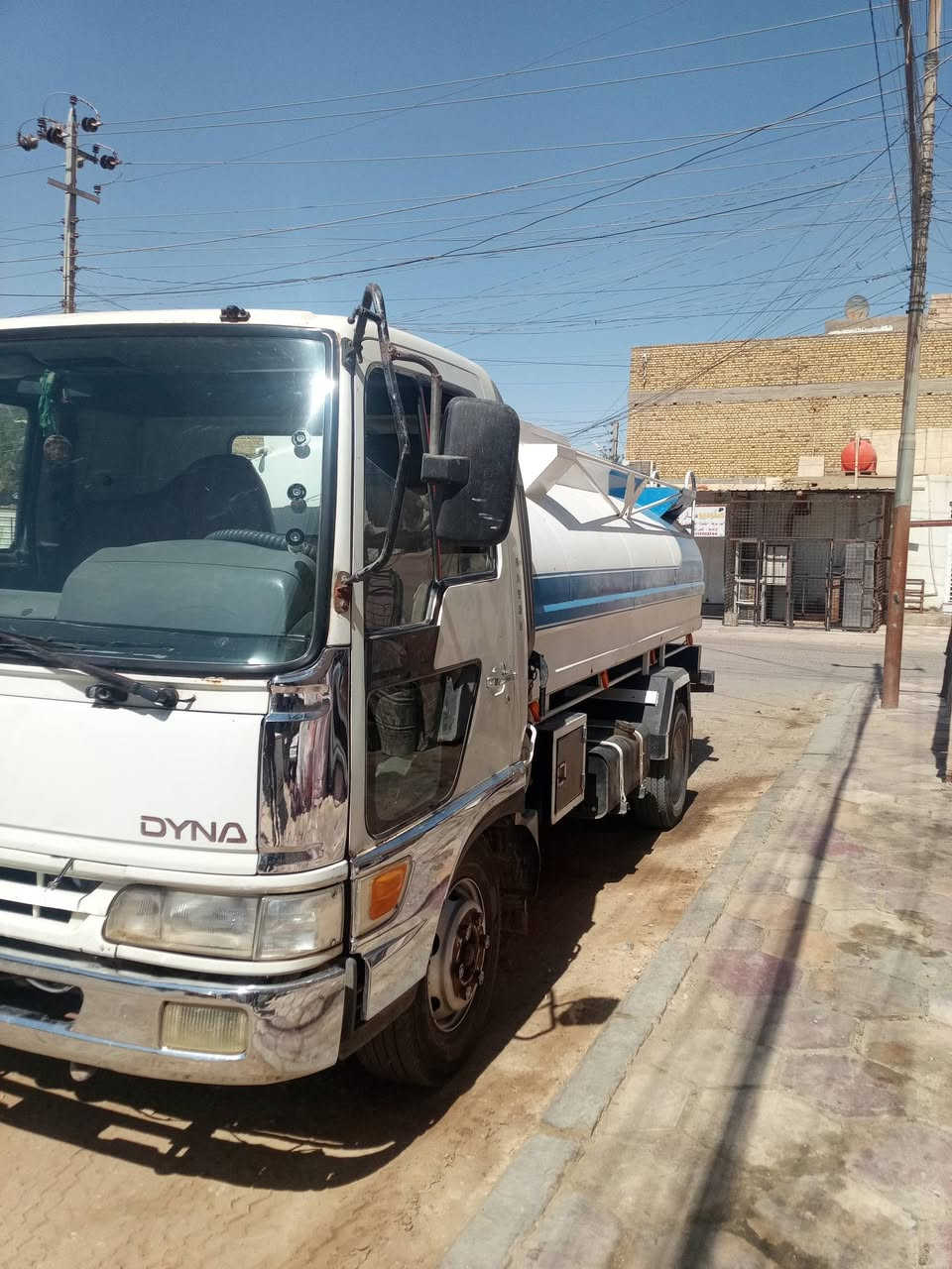 السلام عليكم شباب سياره هنكر مكينه 60 بدون تبخير ولا تنقيص ***********
