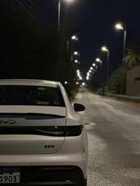 BYD SEAL 5 ستندر مواصفات معروفه بيها رقم شمالي زيرو بعدها مماشيه هواي ...