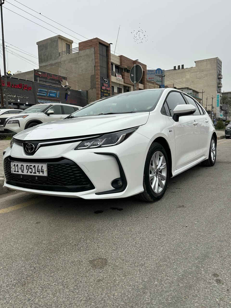 السلام عليكم
كورولا 2024 صيني هايبرد شكل الخليجي
داخل جلد اسود بلادي 
مواصفات الصيني معروفة
فتحة سقف تحديد مسار رادار كامرة
السعر 155 ورقة 
مكانهة حي العدل بغداد
رقم الهاتف: ***********
