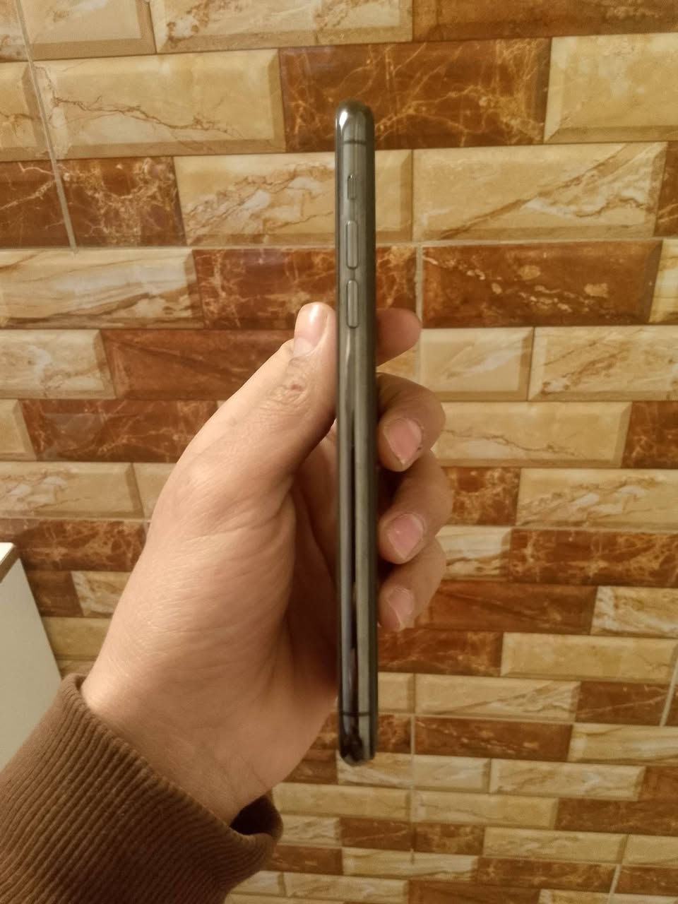 سلام عليكم ايفون 11 برو ماكس جهاز ما مفتوح جهاز على ايدي بطاريه82 جهاز طاح وما اشتغل***********
