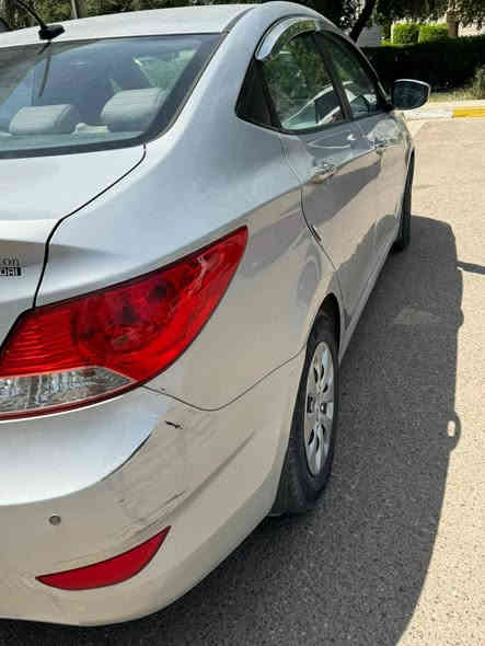 السلام عليكم اكسنت وارد كندي بدون ايرباگ اكرر بدون ايرباگ موديل 2013 السيارة بيهة قطعتين تبديل بقطع اصلية لون وصبغ باب الصدر گير مبدل جديد محرك 1600 GDI مكفول السيارة مفولة عدا السلايد بيهة شاشة وكاميرا وتحكم ستيرن وكروس سرعة وحساسات حتى تدفئة كشنات بيهة سعرهة 80 ورقمي *********** مكاني بغداد
