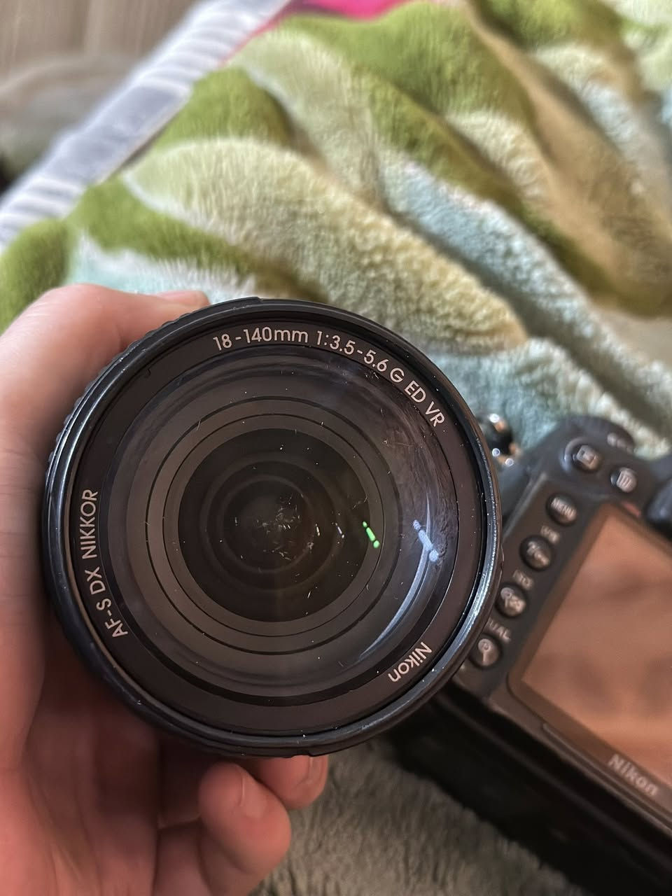 كامره نيكون d7000 استخدام شخصي مع عدسه 18/140 وشاحنه وبطاريه ..
السعر 400 الف..


**إذا كنت صاحب هذا الإعلان وتريد حذفه لأي سبب، رجاءا أرسل رسالة إلى الدعم الفني**