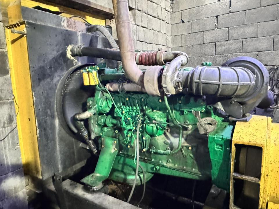 السلام عليكم
مولده للبيع 
نوع فالفو 
حجم 122
***********
