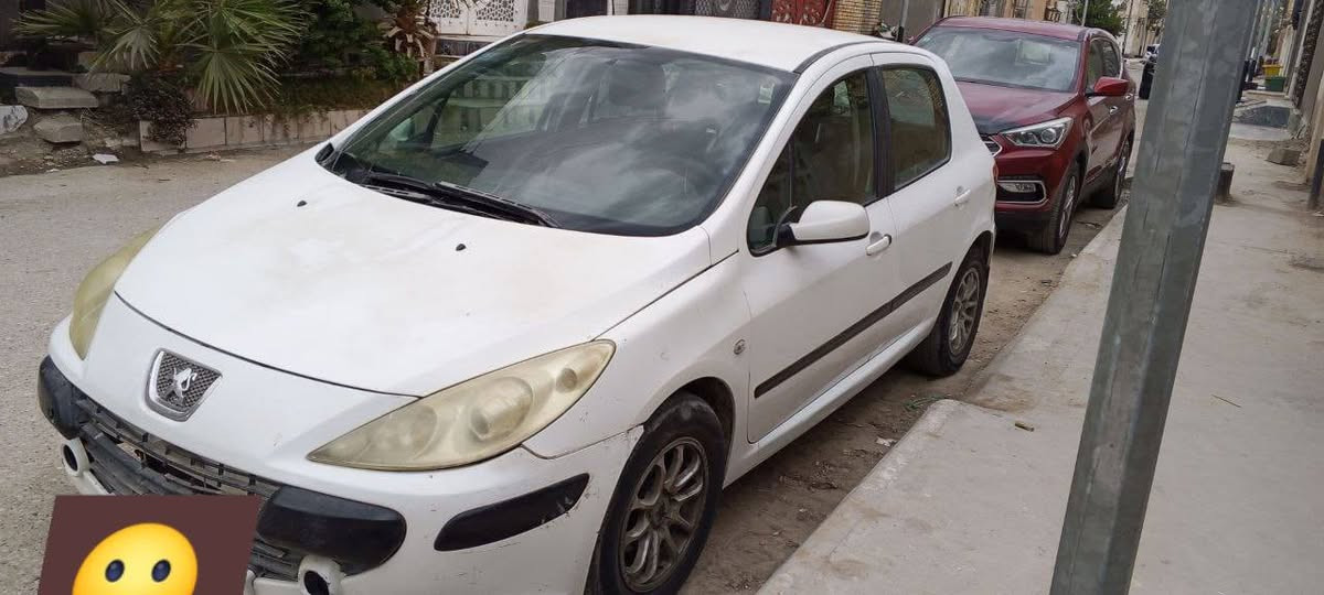 السلام عليكم ورحمه الله وبركاته
بيجو 307 2006 
مكينه 1600
السيارة بأسمي تحويل مباشر رقمها ذي قار

....................................................
نوزلات جديدة
بلكات جديدة
مجول جديد
صالنصه جديدة
كامره خلفيه
مكينة نظيفه
مبدل دهن الكير قبل فتره الدهن جديد
الكير بي طبه وهذه شي طبيعي بالبيجو 
حداديه نضيفه كلش بيها المشط كايم بس عندي مشط تفصيخ ماشاده الها 
تبريدها منقص غاز فقط 
  
مكاني ناصريه مركز 
السعر 43 وبيها مجال 
***********
واتساب موجود
