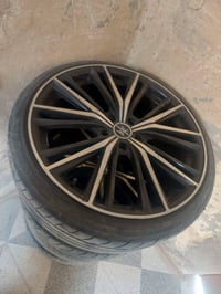 ويلات حجم 20 و 15. مع التايرات رقم الهاتف  ‏‪0781 426 8254‬‏