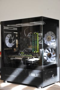 i7 4790K • RX-580 8G • شاشة Zowie 144Hz