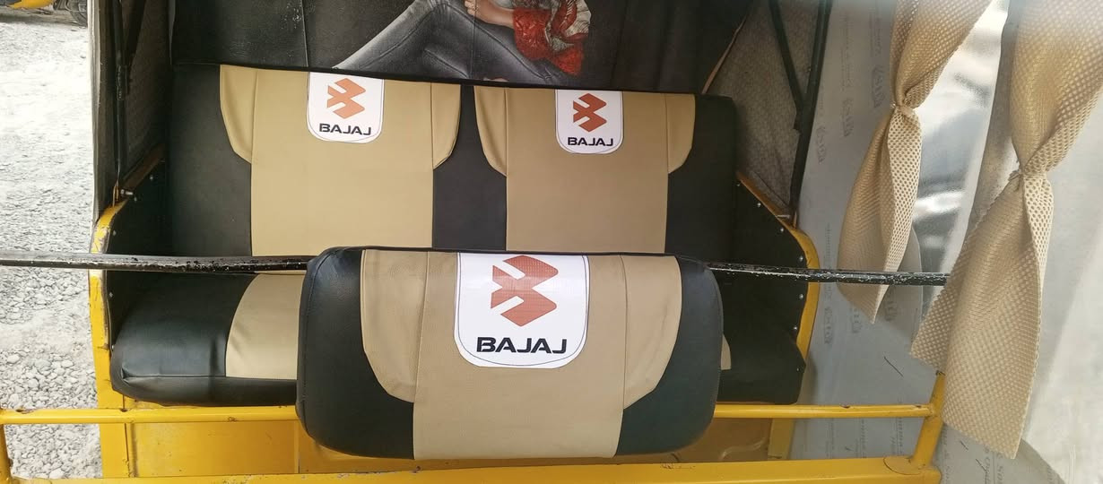 السلام عليكم ورحمة الله وبركاته
تكتك موديل 18 شهر 11 صفراء اللون 
رقم وسنويه شرط تحويل ثاني يوم 
رقم انگليزي والسنويه ب اسمي 
التكتك دوسات معمره وبيه ضربه وره معمره 
كهربائيات كلها شغاله
منضومه زنون اصفر ناصي ابيض عالي 
المكينه مال 20 جديده كفاله 10 ايام اذا بيها شي اني بل وجه 
التكتك من ايدي تاخذها تطلع بيها للشغل كبل 
السعر 5600 وبيها مجال خمس ملايين وستميت الف 
المكان بغداد الحرية 
تفاصيل اكثر رقم الهاتف ***********
