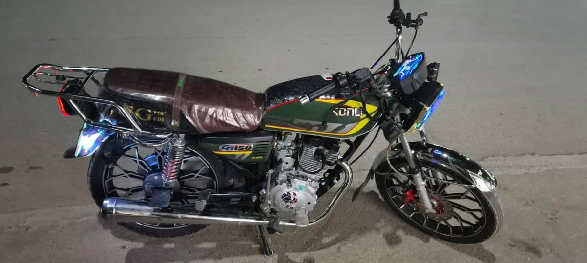 سلام عليكم دراجة سيفان لبيع كفالة عامة دراجة موديل 2024 لستفسار عل هاذ رقم***********
