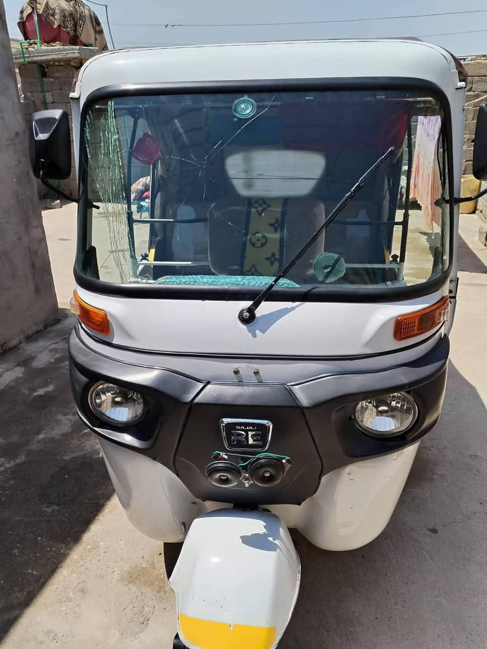 سلام عليكم تكتك البيع موديل 2021شهر 11رقم ذي قار مجفته بوش بستم شركه بسمي مداور ثاني 
يوم الاستفسار تصل على رقم ***********مكان رفاعي
