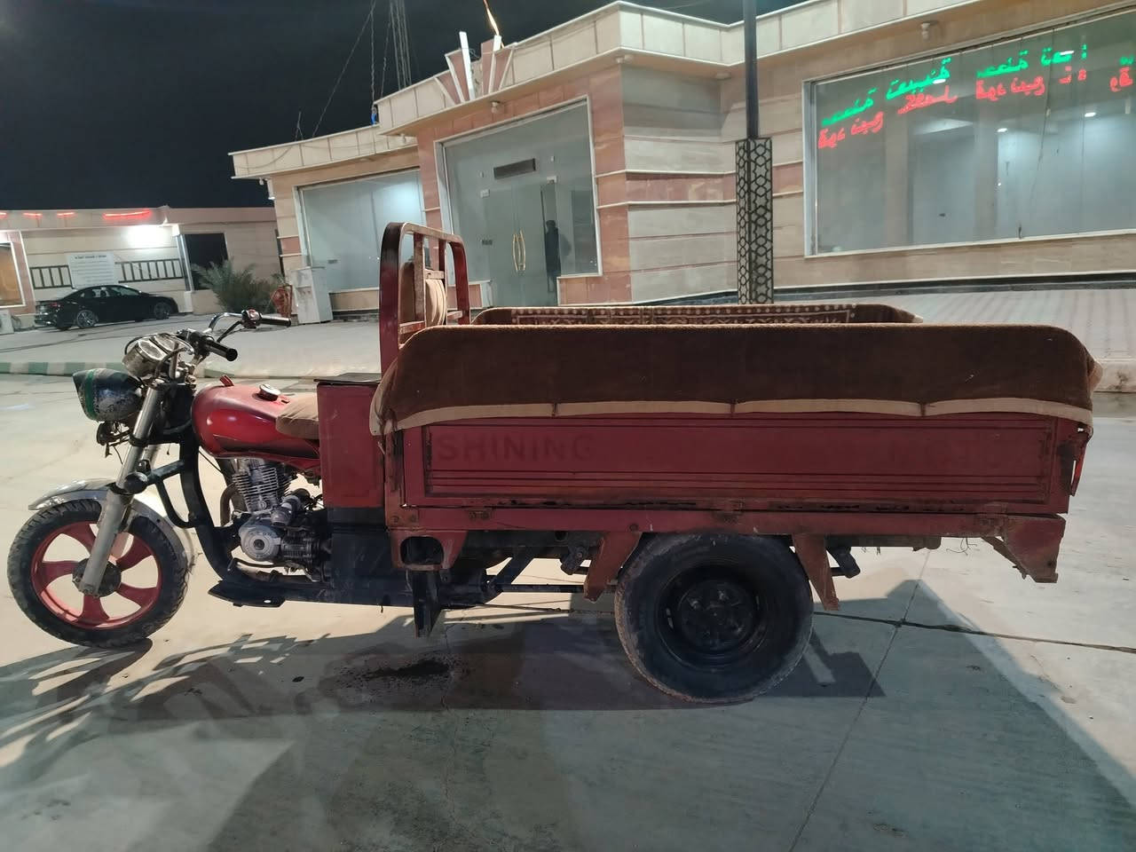 السلام عليكم شباب ستوته للبيع موديل 16 ستوته جاهزه كهربائيات كلها شغاله تخم تاير صاره اسبوع اوراق وصولي نقره سيلفي محرك كفاله لا تنقيص ولا تبخير باتري جديد واحد ياخذها قبل يشتغل بها على باب الله الله شاهد السعر 950 بيها مجال شيء قليل حق الجيه مكاني بابل الاستفسار عن الرقم***********
