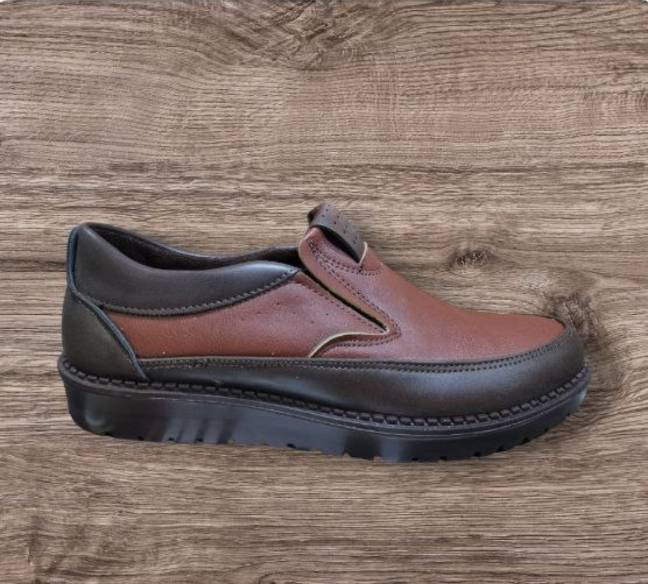 بصره عشار حنا الشيخ احذيه الشباب يتوفر توصيل القياسات من 40 الى 45 