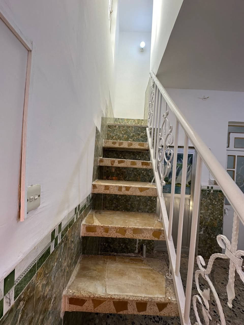 50 متر حي السلام خلف شارع المطبات 
*********** واتساب متوفر
