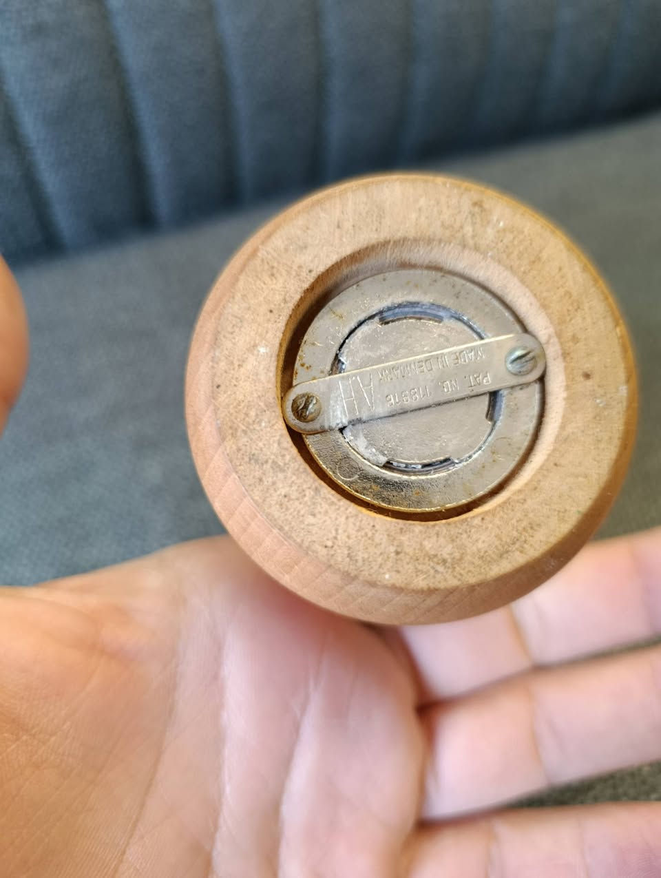 مملحة انتيكات خشب صنع دينمارك أعطي سعرك وبلعافية


**إذا كنت صاحب هذا الإعلان وتريد حذفه لأي سبب، رجاءا أرسل رسالة إلى الدعم الفني**