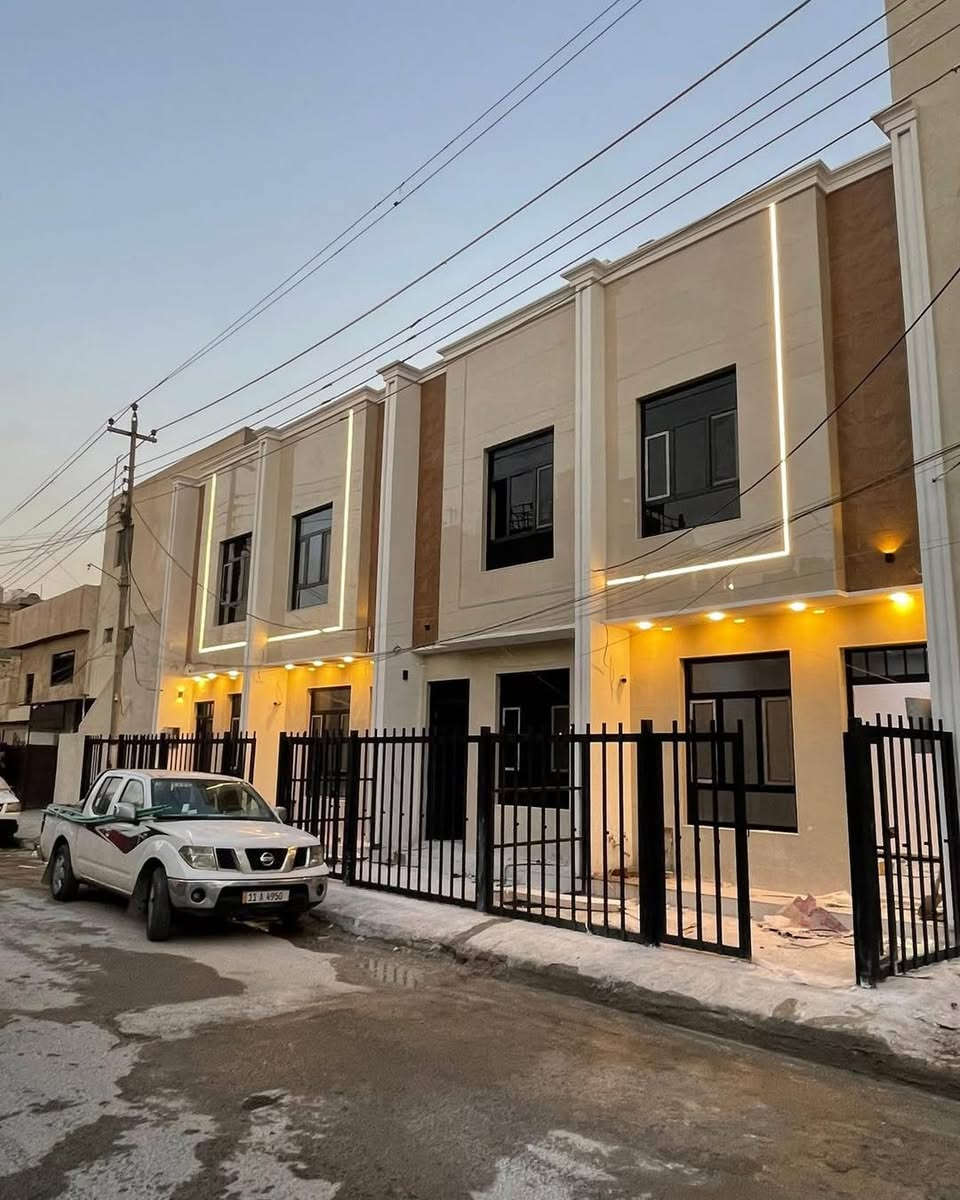 مشتملات 50 متر للبيع.
العدد 6 مشتملات 🏠😍

في منطقة حي الجهاد 
 ضباط المعوقين  قرب شارع المضخه خلف شارع 60 في حي الجهاد 

 

بناء سنة 2026 بناء درجى اولى 

طابقين ونص. 

الطابق الأرضي. صاله +مطبخ + حمام. +منور

الطابق الثاني غرفتين. نوم +حمام 

الطابق الثالث عرفة نوم  + بيتونه +سطح 

السعر والاستفسار الاتصال *********** 📞📞مكتب الشهم للعقار 🏠
