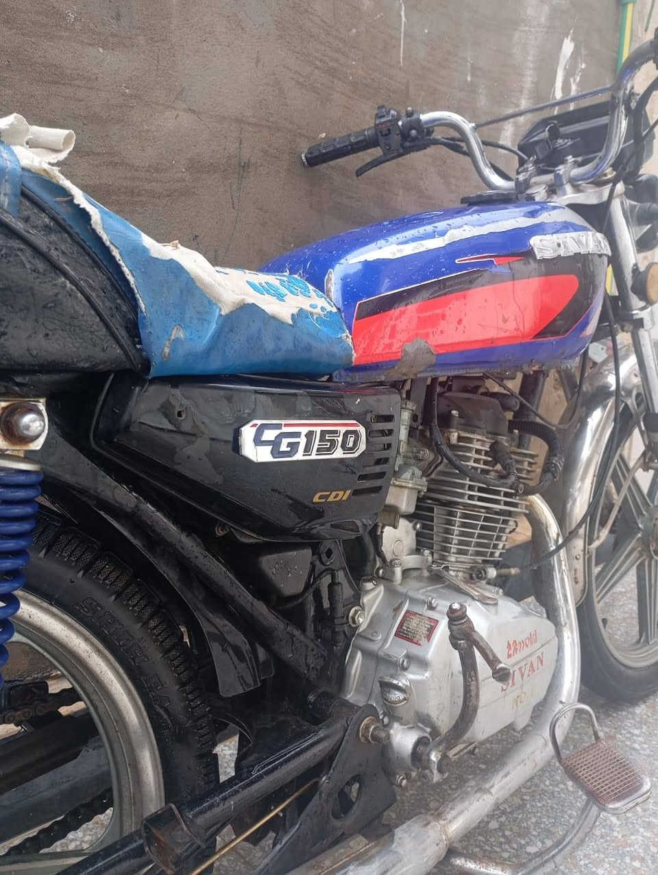 السلام عليكم
سيفان موديل 2019الدراجه خير من الله اي نقص وراق كامله ما بيها اي نقص مكن بعقوبة كاطون سعر /*/***********
