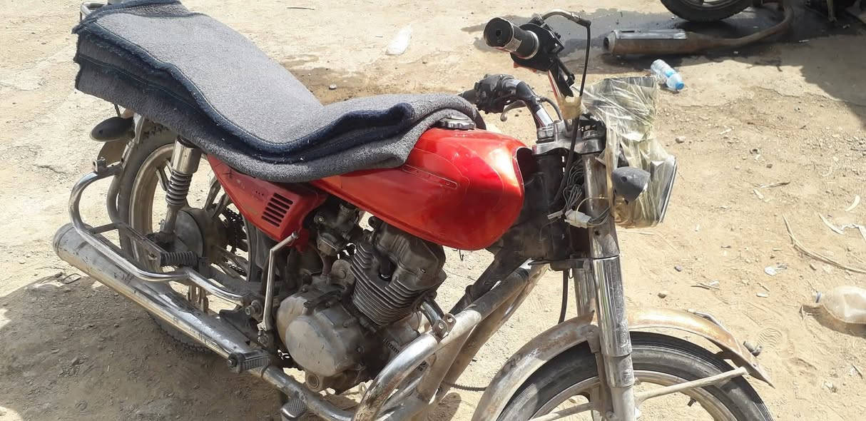 موطور للبيع شقال سلف ومحرك 200
السعر 325
المكان عنه


**إذا كنت صاحب هذا الإعلان وتريد حذفه لأي سبب، رجاءا أرسل رسالة إلى الدعم الفني**