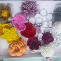 ميداليات • حسب الطلب • كروشية