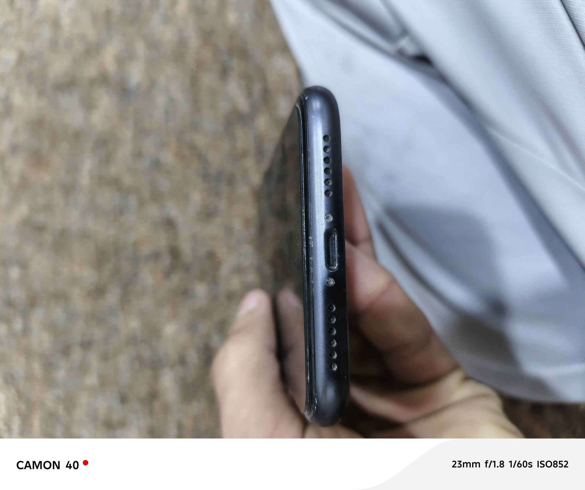 ايفون 11 وكاله كامل مكمل ملحقات شاحنه كفر ما مفتوح ابد ولا مبدل بي شي
سماعات ✔️
كامرات ✔️
شاشه ٣ اختيارات ✔️
دبل سيمكرت يعني ياخذ خطين ✔️
بصمه ✔️
ذاكره 128✔️
بطاريه 82✔️
 السعر 400 وبي مجال وني خادمكم ✔️
رقم وتساب او خط ***********
