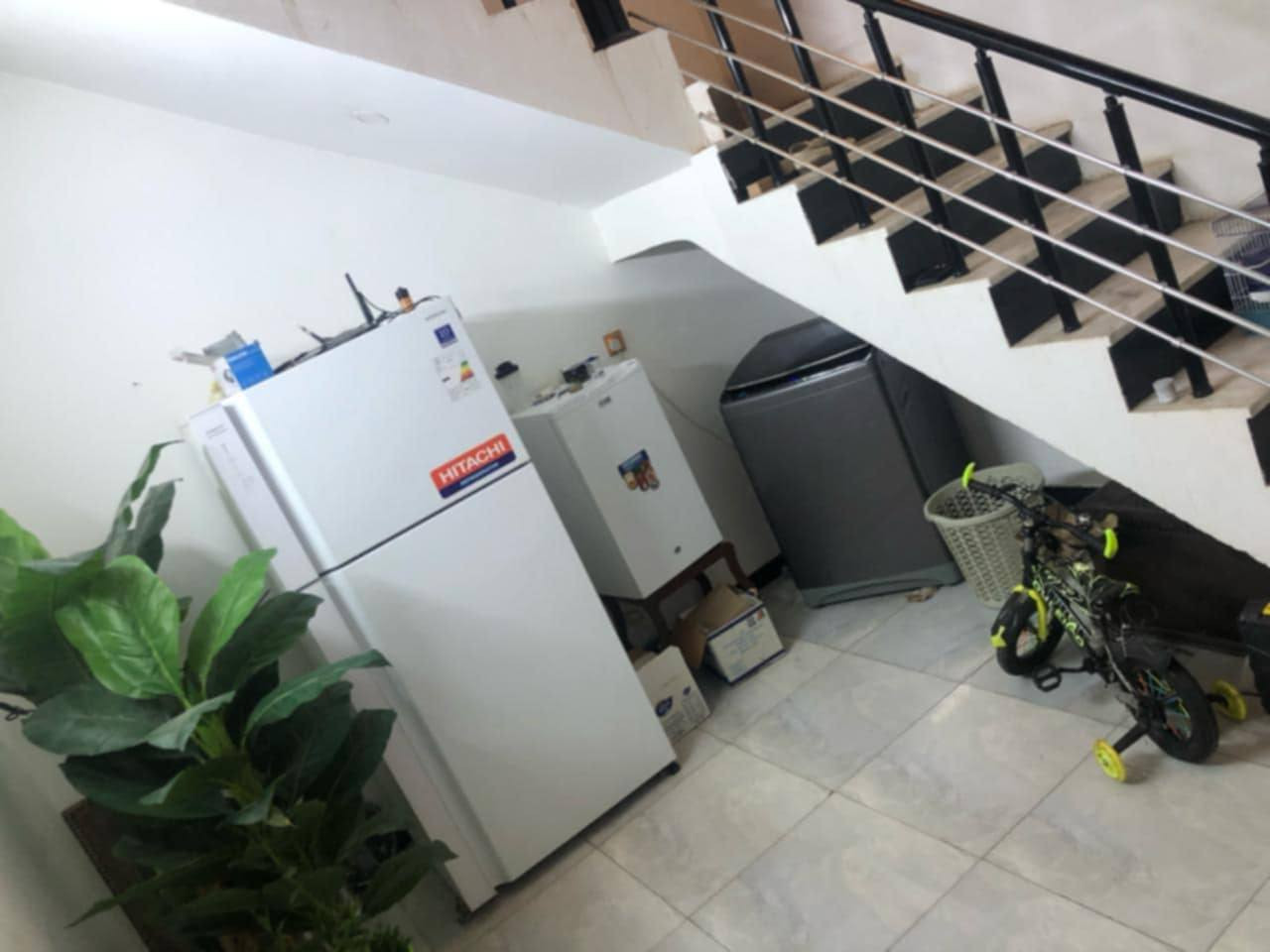 للبيع دار طابو ملك صرف قطع موضفي امانة بغداد الزعفرانية 
100متر 5×20 طابقين بناء جديد حديث +تشجير عبور الشارع مسيج
الطابق الأول: استقبال ممر صاله مطبخ صحيات غرفة نوم 
الطابق الثاني:2نوم صيحات 
كامل من كلشي مابي نقص 
#الدار_مطلوب_للاسكان_52مليون
الزعفرانية حي الامانة سادس فرع عن شارع 40 مداخل الفرع شارع 20وشارع 15 التعامل مباشر مع صاحب العقار 
للأستفسار اكثر الاتصال على الرقم التالي *********** علي حامد 
مكتب المهيب للوساطة العقارية وأنجاز المعاملات
