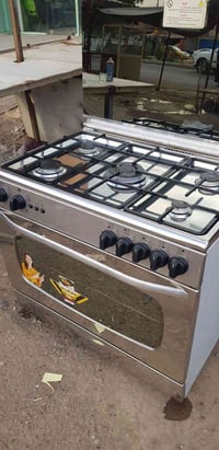 للبيع طباخ أيطالي شغل 07706895009