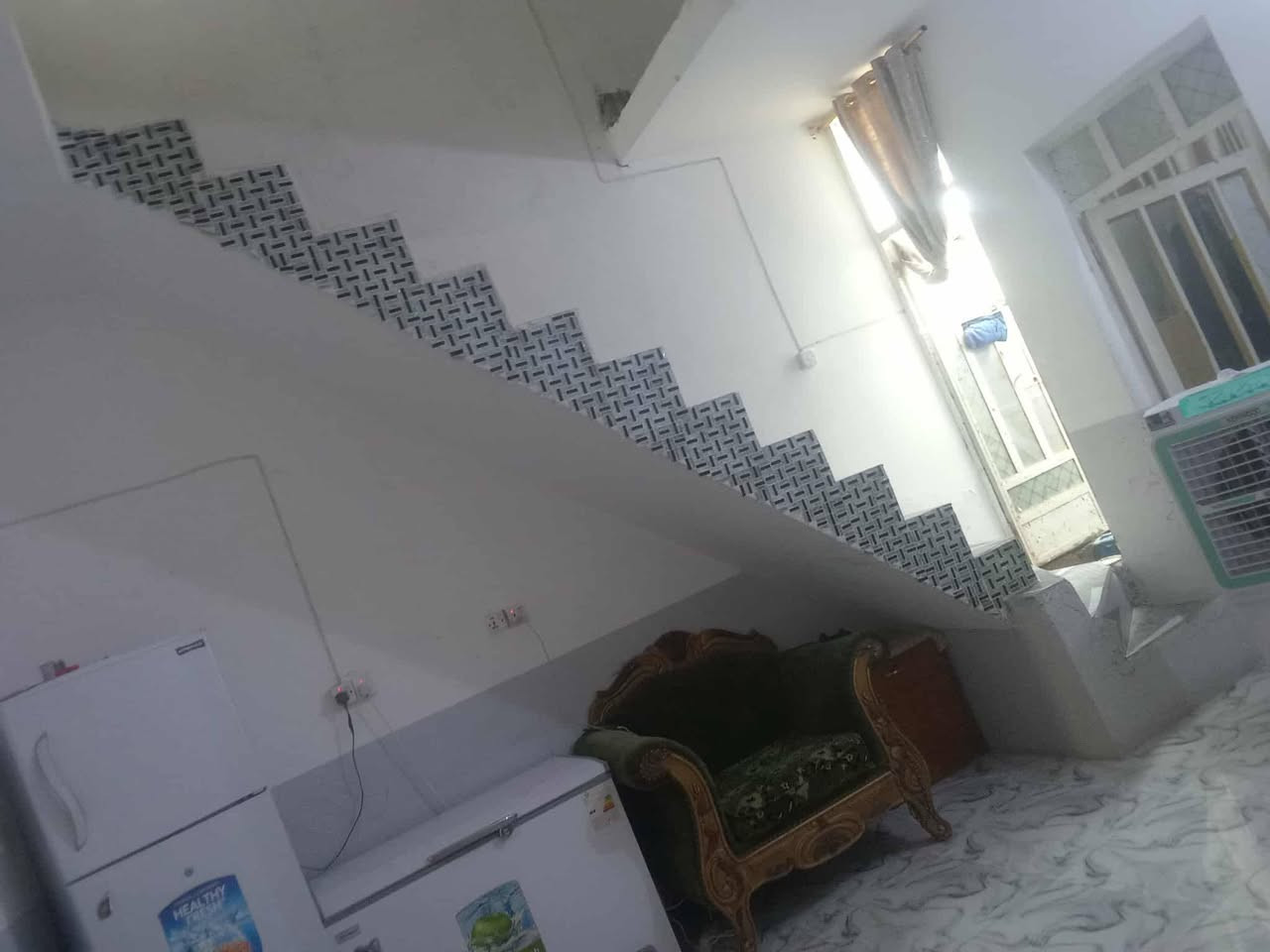 بيت البيع تاجيه نادر الثالثه
مساحة 100م طابو صرف
مطلوب اسكان *********** رقم ابو البيت
